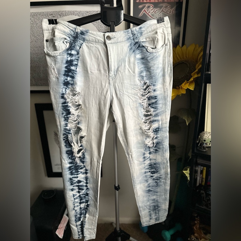 Forever 21+ dyed, distressed, cotton jeans